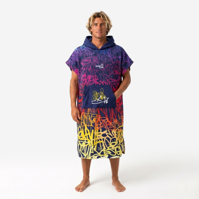Stay Wild Poncho Spugna Graffiti e Street Style | Overlab
